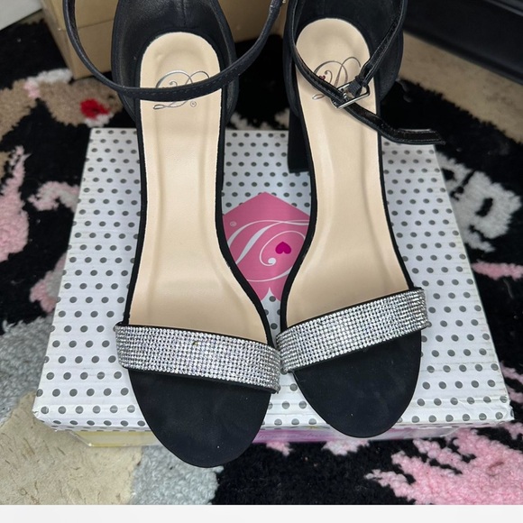 Black heels woman’s size 9 - Picture 1 of 3